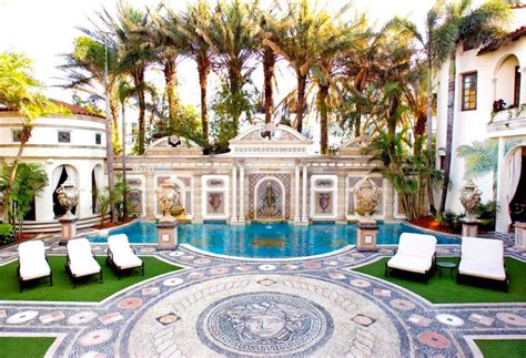 versace mansion miami beach fl.